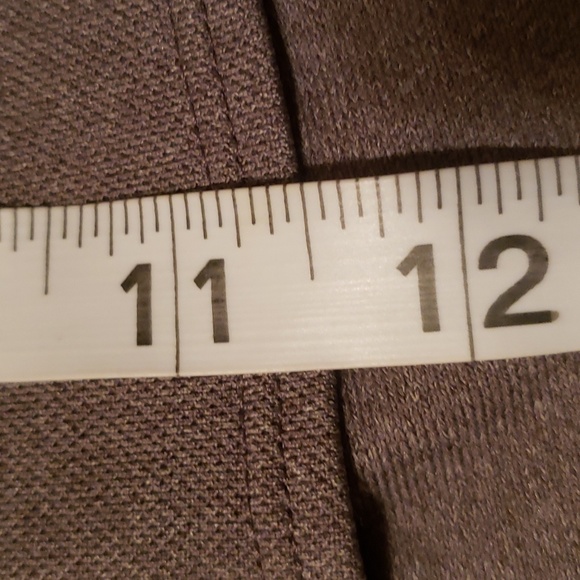 Under Armour Women's Gray Shorts - Picture 8 of 10